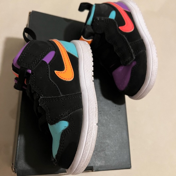 Air Jordan 1 Mid ‘What The’ Toddler Sneakers size 5c - Picture 4 of 10